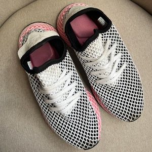 Adidas original deerupt women